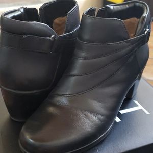 naturalizer emilia boot